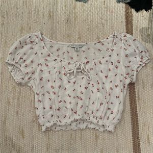 American Eagle Flowered Blouse